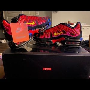 Supreme x Nike Air Max and Hat